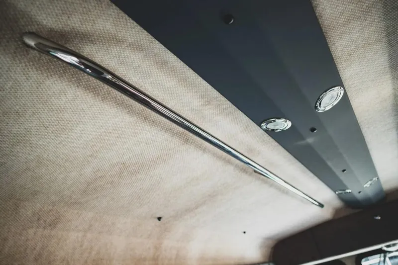 Slide: The Image of Kingfisher 2725 XRS 2026 - 11