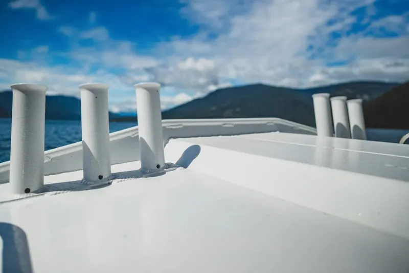 Slide: The Image of Kingfisher 2725 XRS 2026 - 17