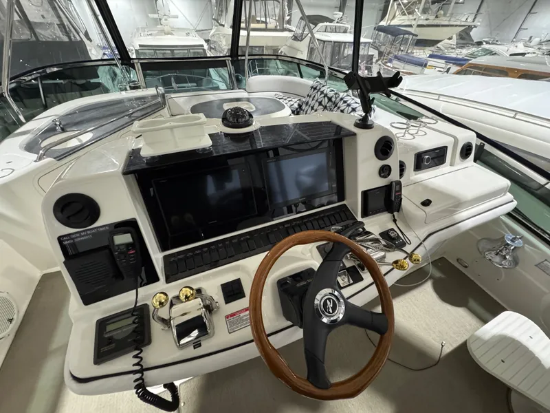 Slide: The Image of Sea Ray 500 Sedan Bridge 2005 - 12