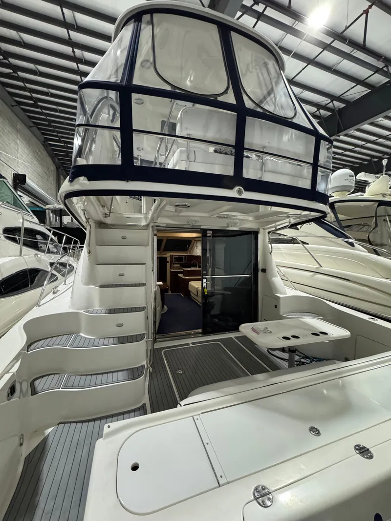 Slide: The Image of Sea Ray 500 Sedan Bridge 2005 - 8