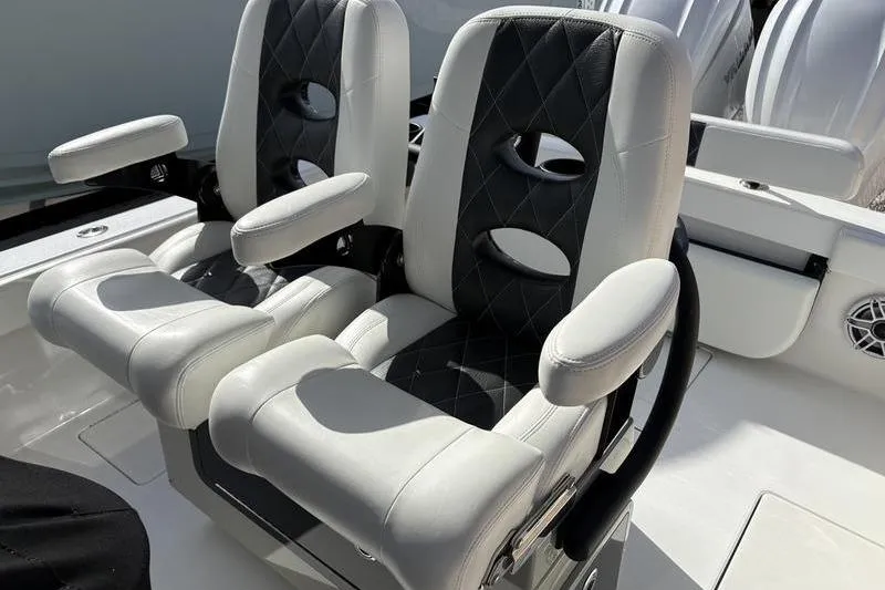 Slide: The Image of Luxurious boat seats in the 2025 Stuart 27 model. - 25