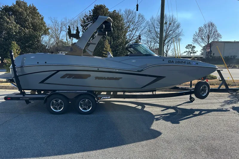 The Image of MB F22 Tomcat Alpha 2022 - 0