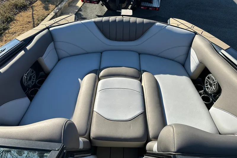 Slide: The Image of MB F22 Tomcat Alpha 2022 - 10