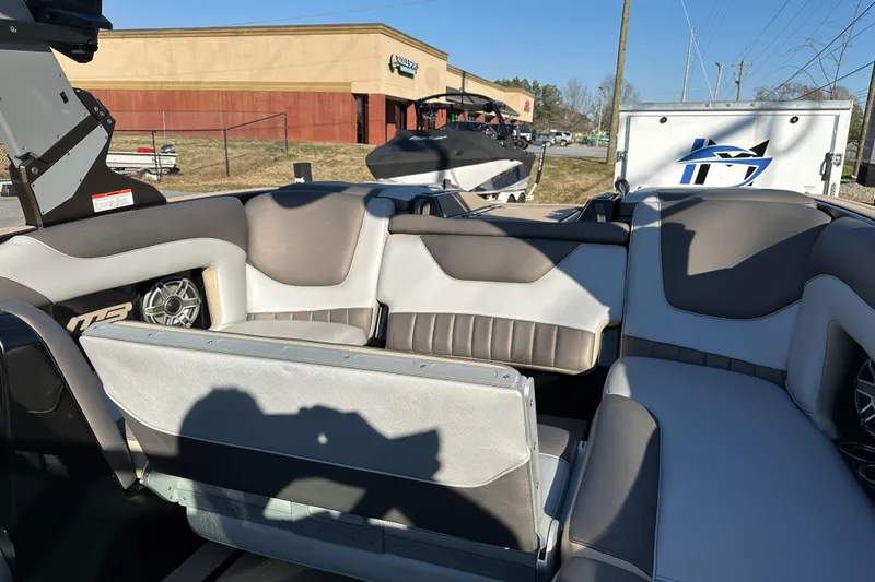 Slide: The Image of MB F22 Tomcat Alpha 2022 - 11