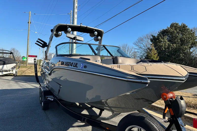 Slide: The Image of MB F22 Tomcat Alpha 2022 - 3