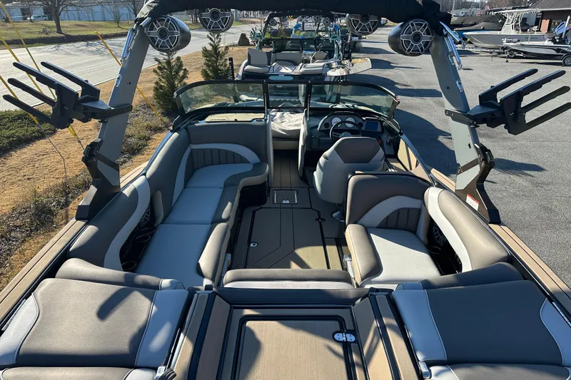 Slide: The Image of MB F22 Tomcat Alpha 2022 - 5