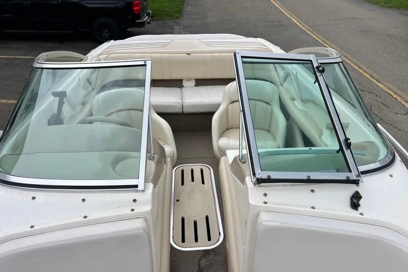 Slide: The Image of Sea Ray 190 Bow Rider 1996 - 10