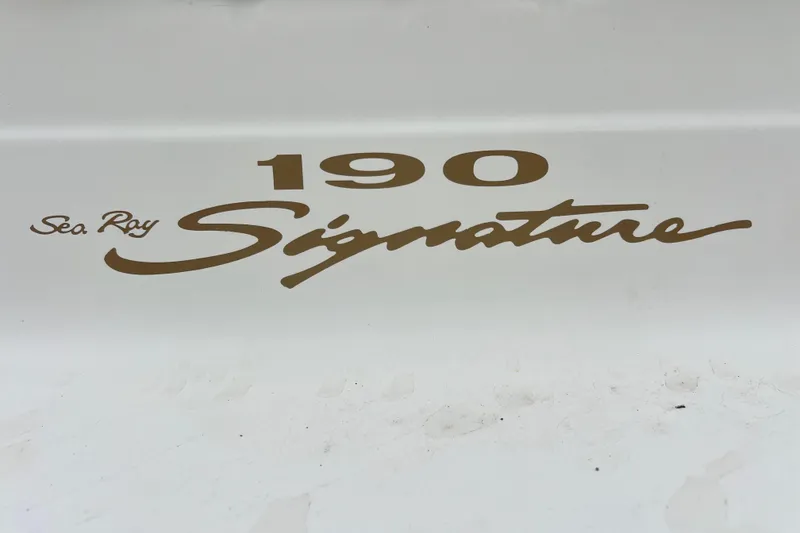 Slide: The Image of Sea Ray 190 Bow Rider 1996 - 11