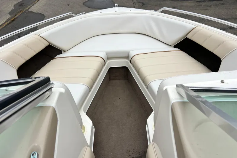 Slide: The Image of Sea Ray 190 Bow Rider 1996 - 15