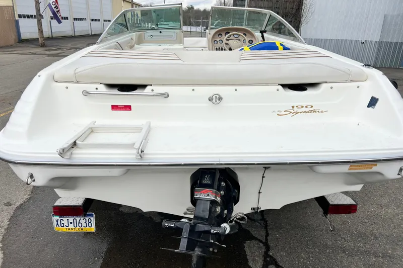 Slide: The Image of Sea Ray 190 Bow Rider 1996 - 7