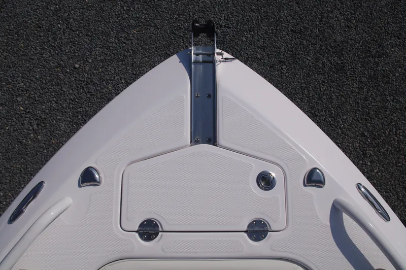 Slide: The Image of Bow view of Everglades 235 Center Console boat, 2023 model. - 40