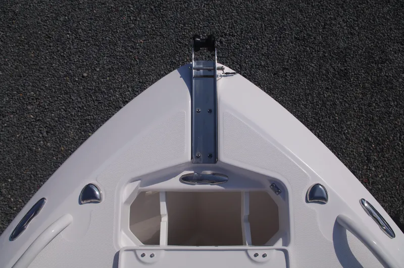 Slide: The Image of Bow view of Everglades 235 Center Console boat, 2023 model. - 41