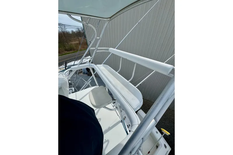 Slide: The Image of 2004 Topaz 32 Express boat - 36