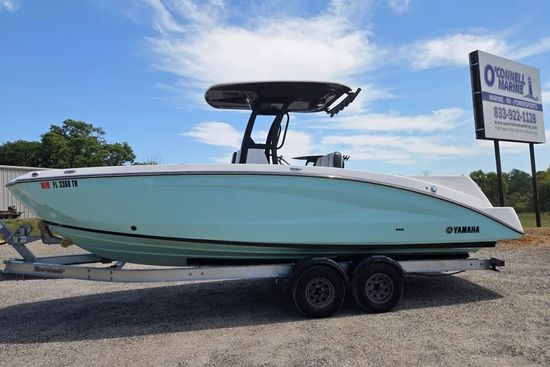 The Image of 2023 Yamaha Boats 255 FSH Sport E on trailer at O'Connell Marine. - 0