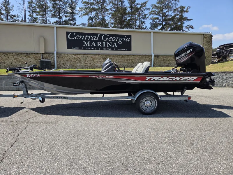 The Image of Tracker Pro Team 175 2018 - undefined