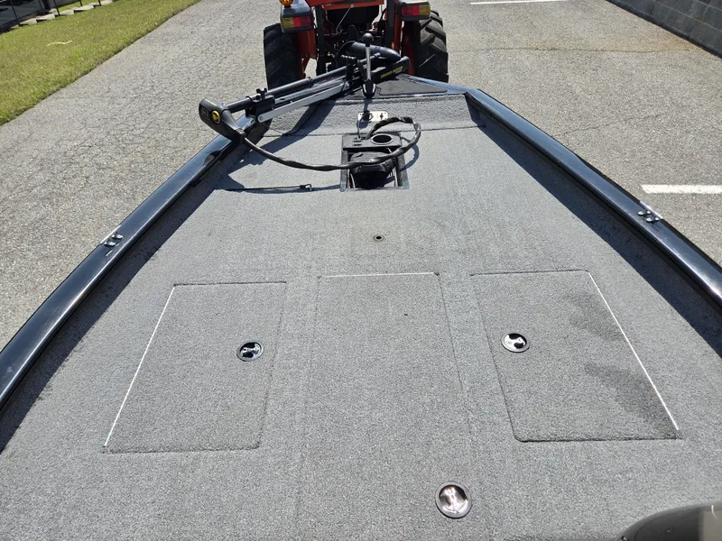 Slide: The Image of Tracker Pro Team 175 2018 - 5