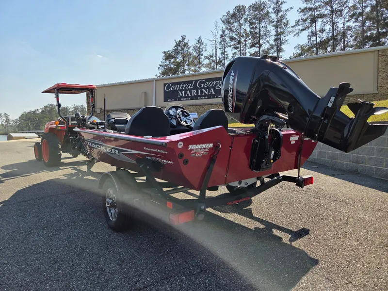 Slide: The Image of Tracker Boats 5 Hours! Pro Team 175 TXW 2023 - 3