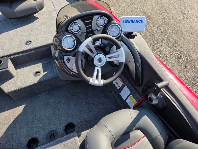 Slide: The Image of Tracker Boats 5 Hours! Pro Team 175 TXW 2023 - 8