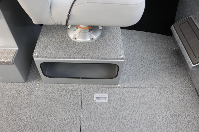 Slide: The Image of Interior of 2026 KingFisher 2425 Escape HT boat, featuring seating and storage. - 10