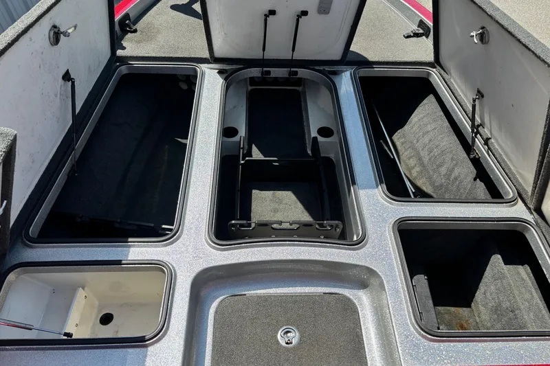 Slide: The Image of Ranger Z522 Comanche 2015 - 6