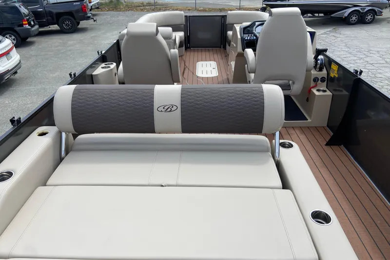 Slide: The Image of Interior of 2026 Bentley Pontoons 25 Elite Swingback with luxurious seating. - 4