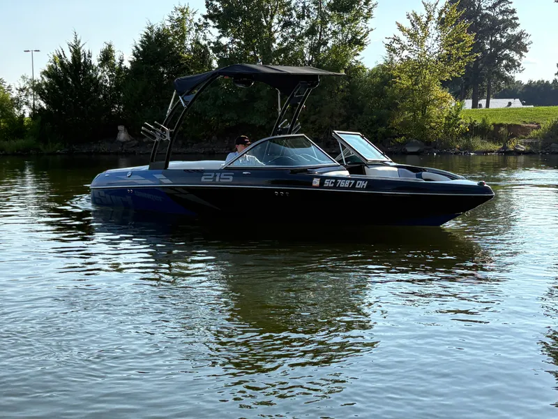 Slide: The Image of Sanger Ski Boats V215 2016 - 9