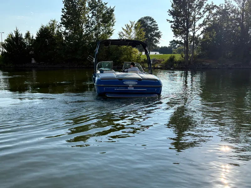 Slide: The Image of Sanger Ski Boats V215 2016 - 2