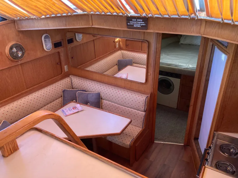 Slide: The Image of Chris-Craft 427 Catalina 1989 - 32