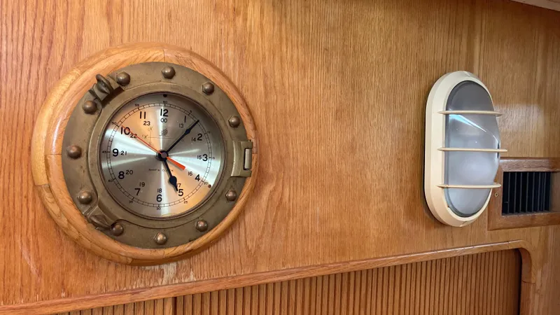 Slide: The Image of Chris-Craft 427 Catalina 1989 - 37