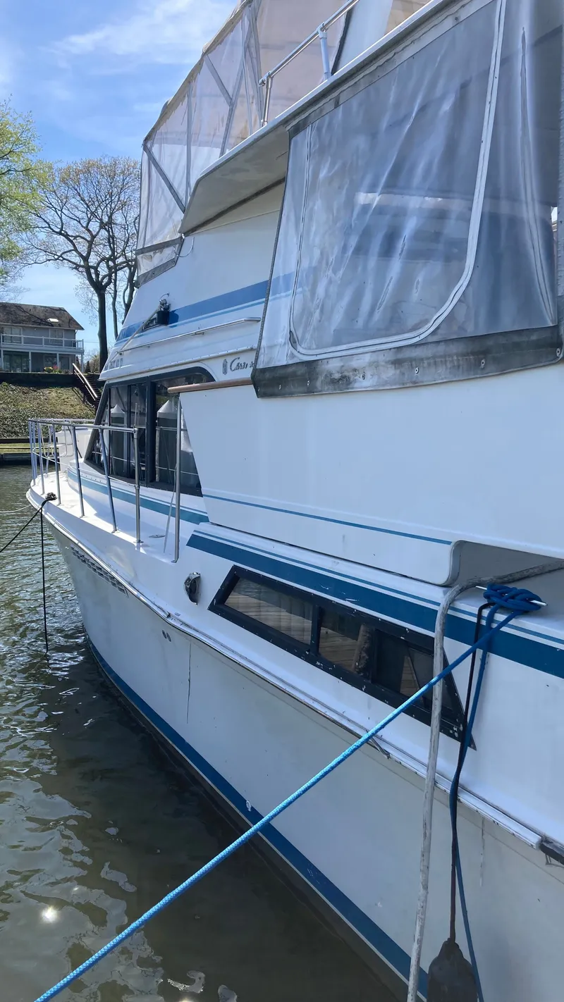 Slide: The Image of Chris-Craft 427 Catalina 1989 - 8