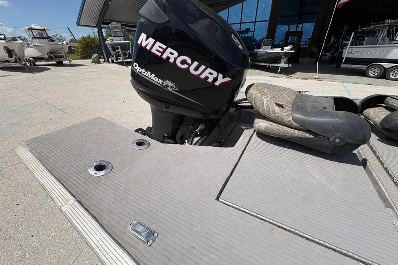 Slide: The Image of Custom Hanko 16' Side Console boat with Mercury OptiMax engine, 2010 model. - 21