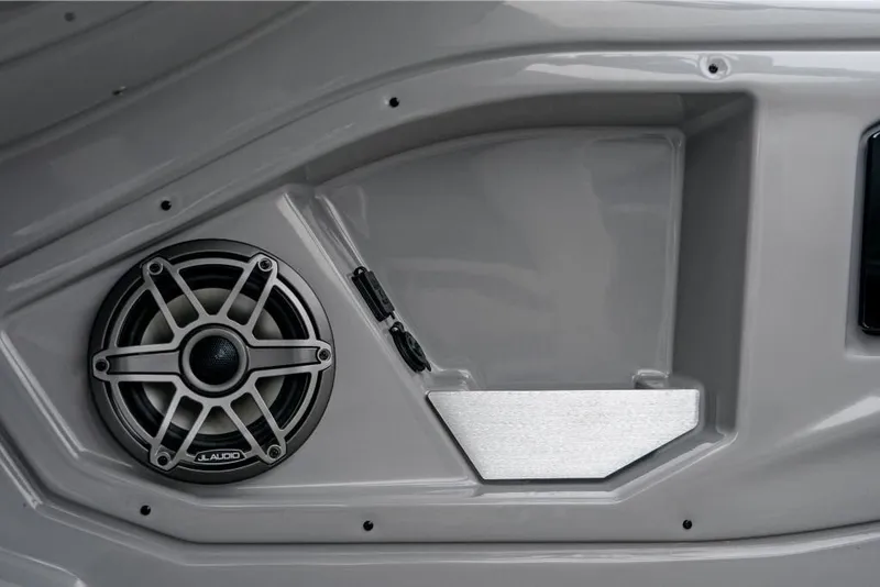 Slide: The Image of 2022-Harris-Grand-Mariner-250-MarineMax - 22