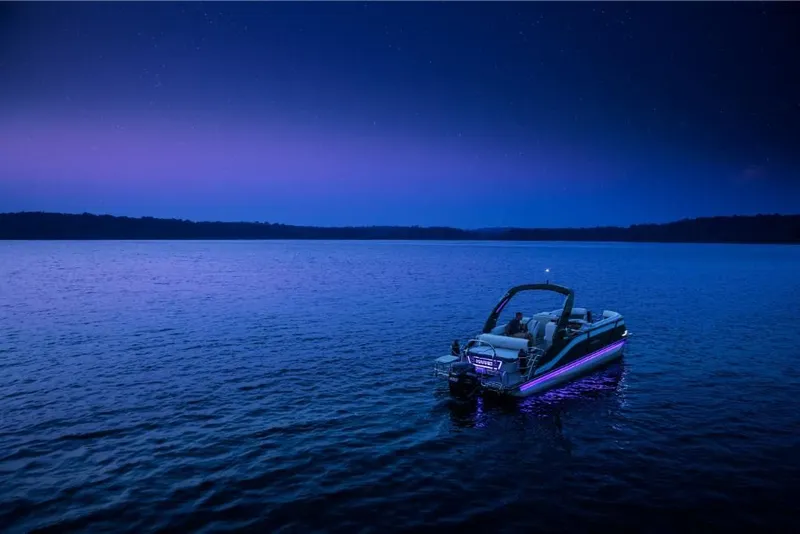 Slide: The Image of 2022-Harris-Grand-Mariner-250-MarineMax - 5