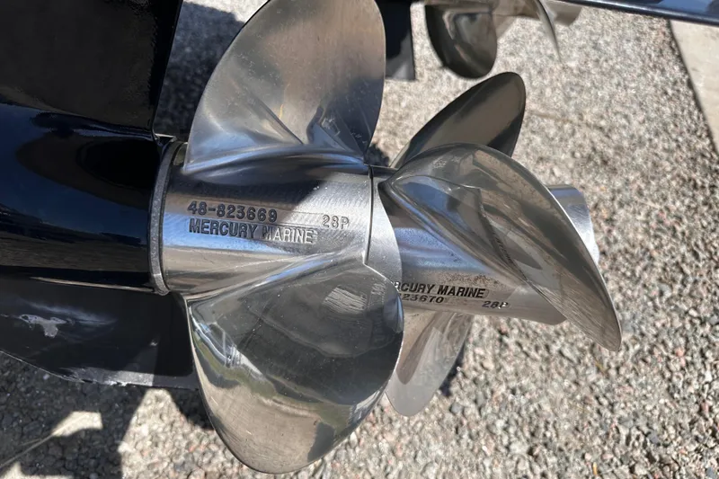 Slide: The Image of Close-up of Mercury Marine propeller on 2006 Formula 280 Bowrider boat. - 32