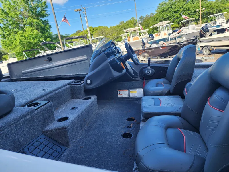 Slide: The Image of Tracker Pro Team 195 TXW 2024 - 15