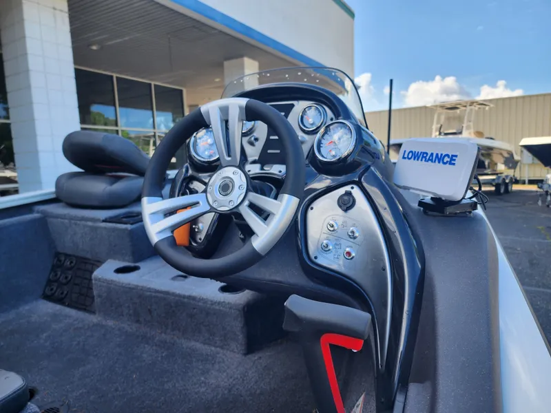 Slide: The Image of Tracker Pro Team 195 TXW 2024 - 16