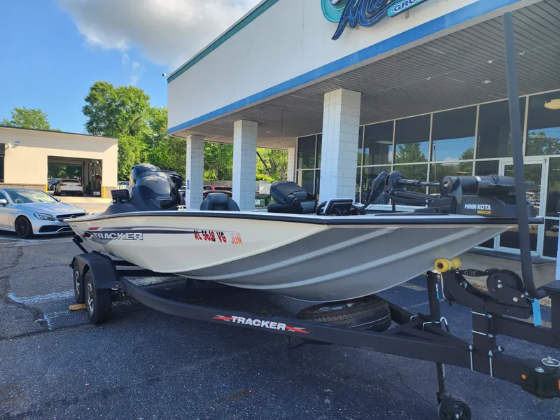 Slide: The Image of Tracker Pro Team 195 TXW 2024 - 5