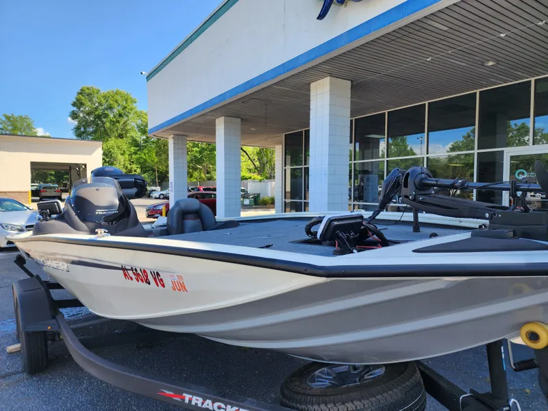 Slide: The Image of Tracker Pro Team 195 TXW 2024 - 6