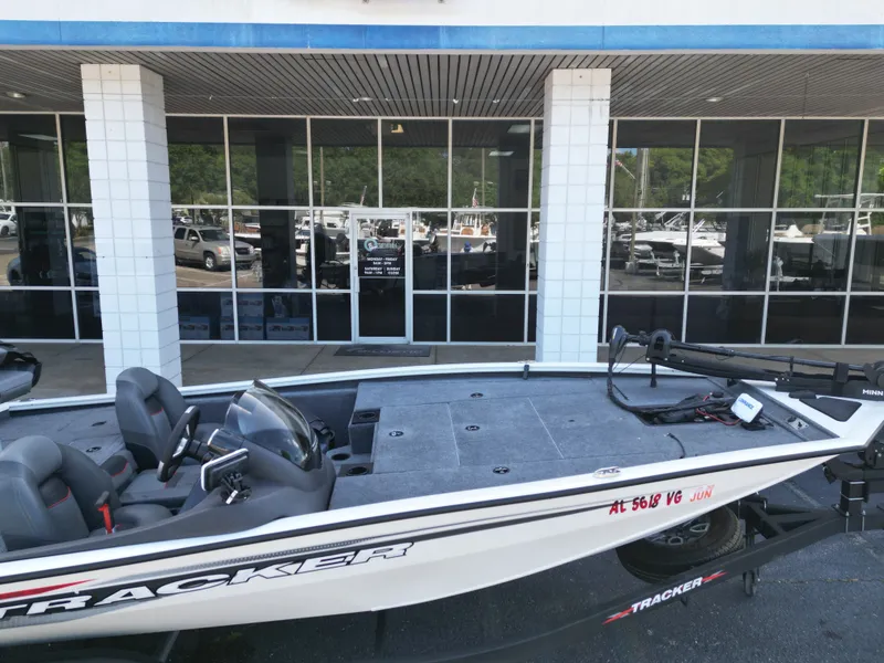 Slide: The Image of Tracker Pro Team 195 TXW 2024 - 9