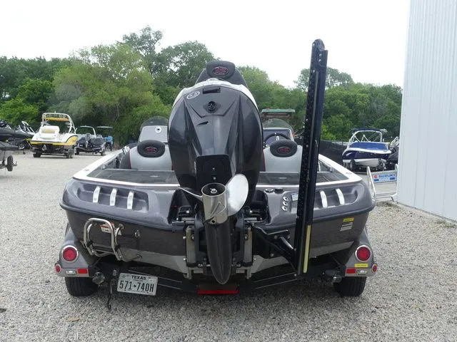 Slide: The Image of Ranger Z520 Comanche 2015 - 4