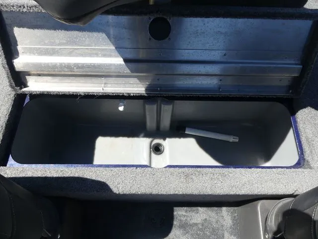 Slide: The Image of Tracker Pro 175 TF 2019 - 12