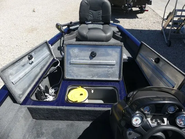 Slide: The Image of Tracker Pro 175 TF 2019 - 7