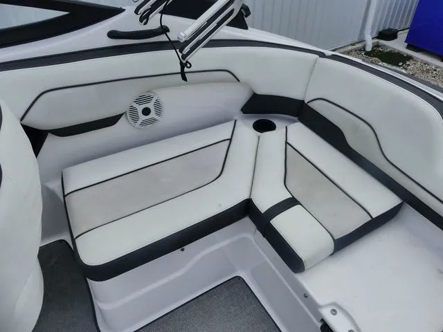 Slide: The Image of Yamaha AR210 2019 - 15