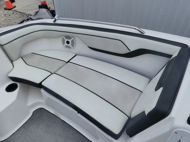 Slide: The Image of Yamaha AR210 2019 - 19