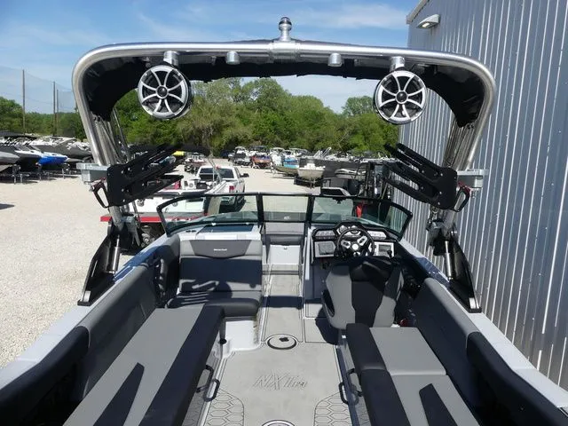 Slide: The Image of MasterCraft NXT24 2022 - 12