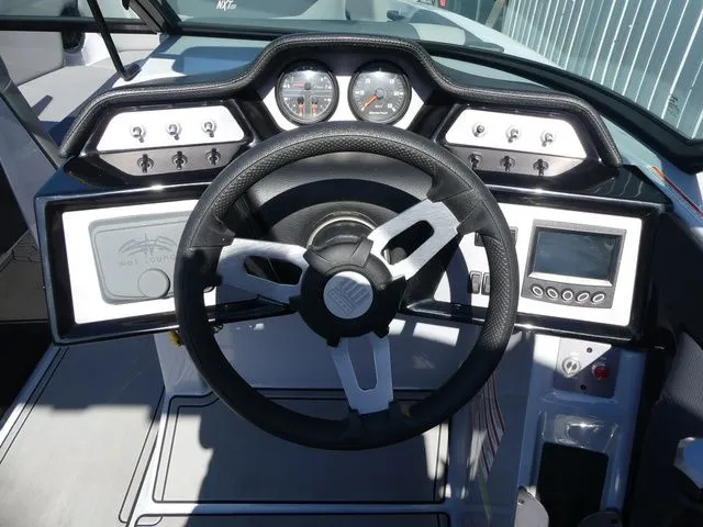 Slide: The Image of MasterCraft NXT24 2022 - 16