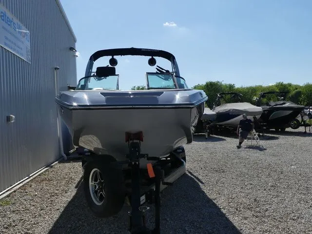 Slide: The Image of MasterCraft NXT24 2022 - 9