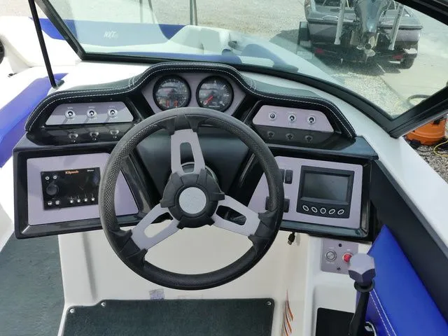 Slide: The Image of MasterCraft NXT24 2021 - 19