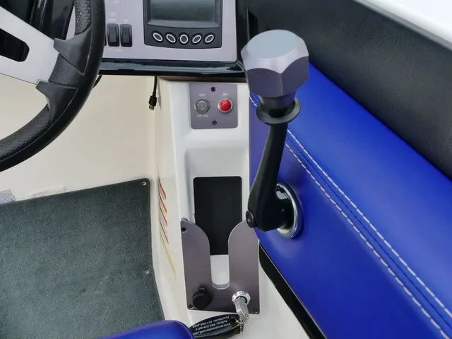 Slide: The Image of MasterCraft NXT24 2021 - 21