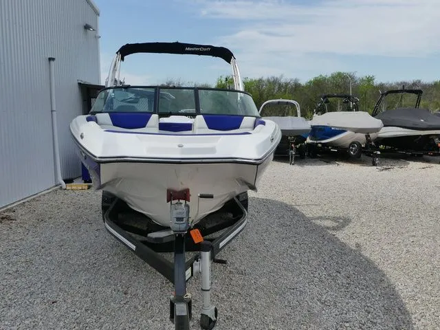 Slide: The Image of MasterCraft NXT24 2021 - 9